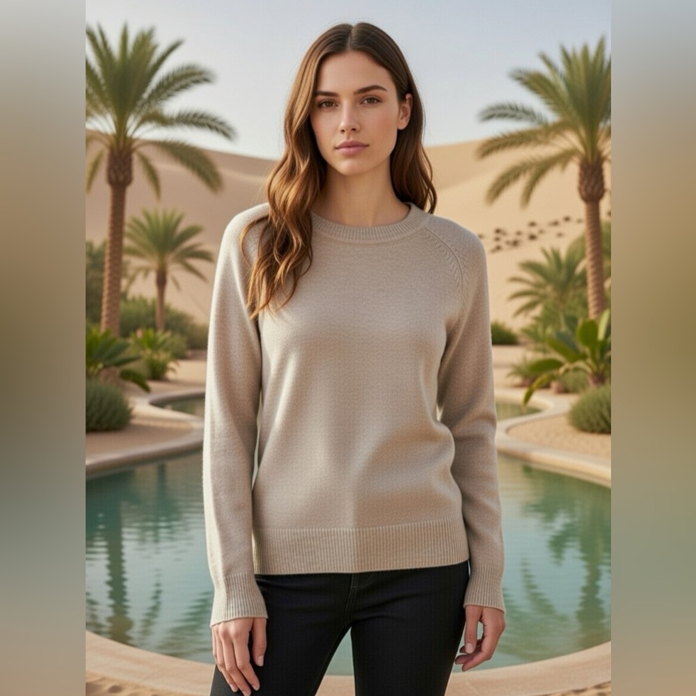 Vince Wool and Cashmere Blend Crew Neck Cream Sweater, Size Medium